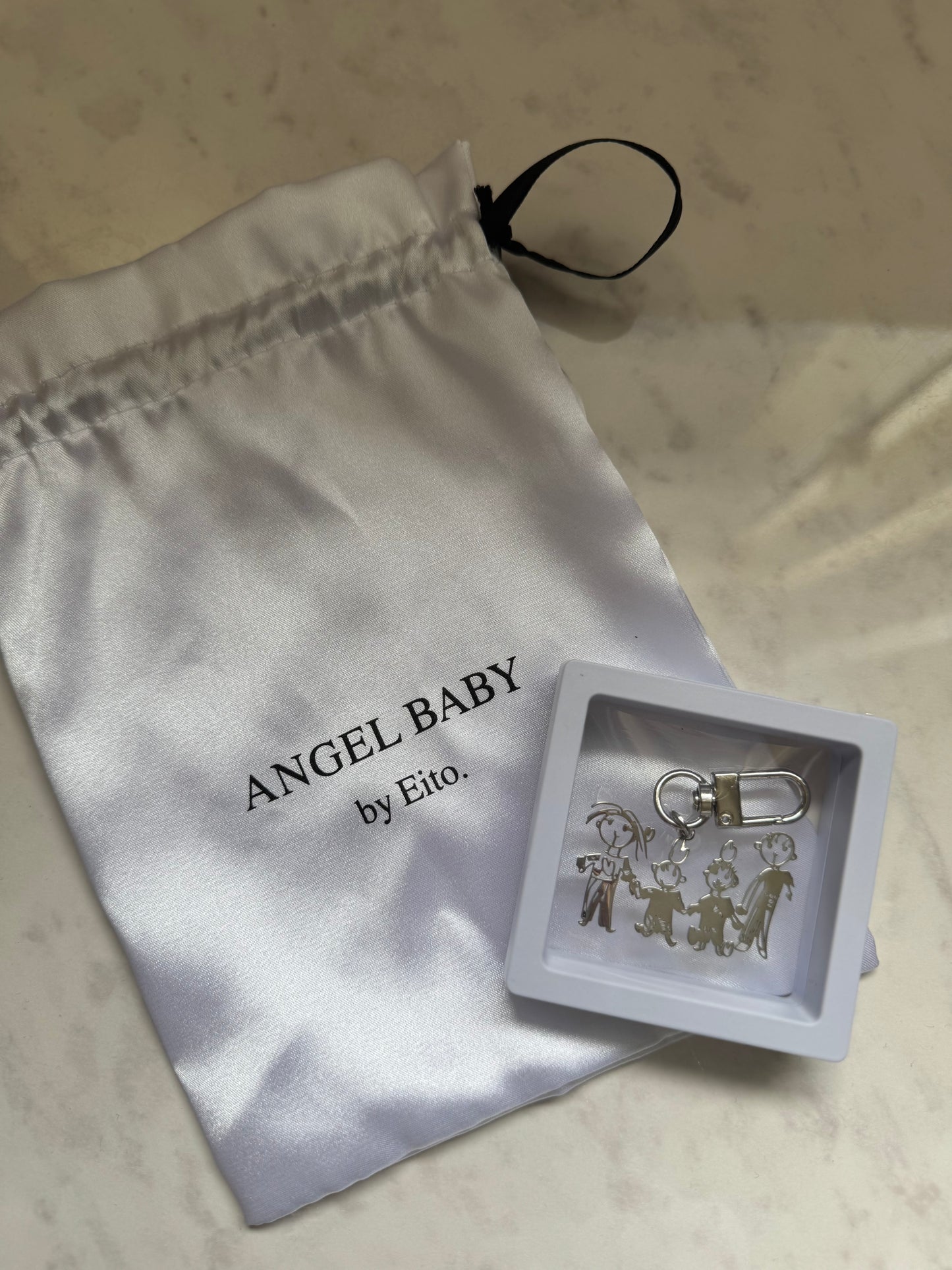 子供の絵をキーホルダーに。(母の日、父の日、敬老の日ギフトにも)