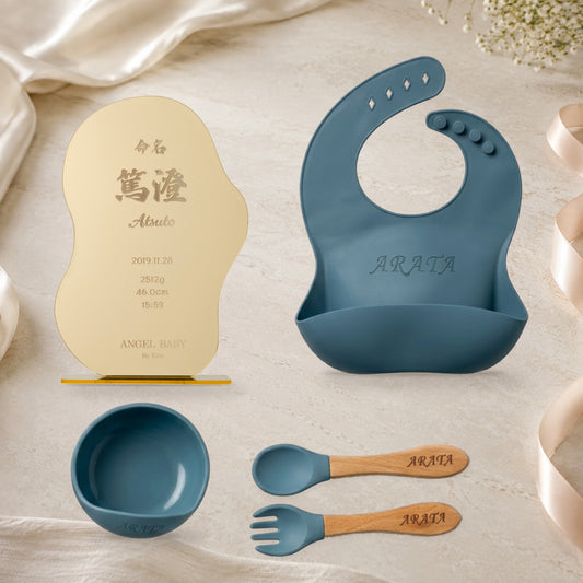 Angel Baby 一生残る名入れギフトセット 名入れ食器4点とミラー命名書。布・リボン・花などの撮影小物はセット内容に含まれません。